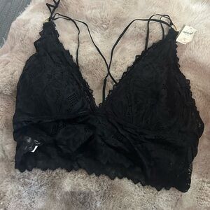 NWT Aerie Floral Lace Lightly Lined Bralette Black